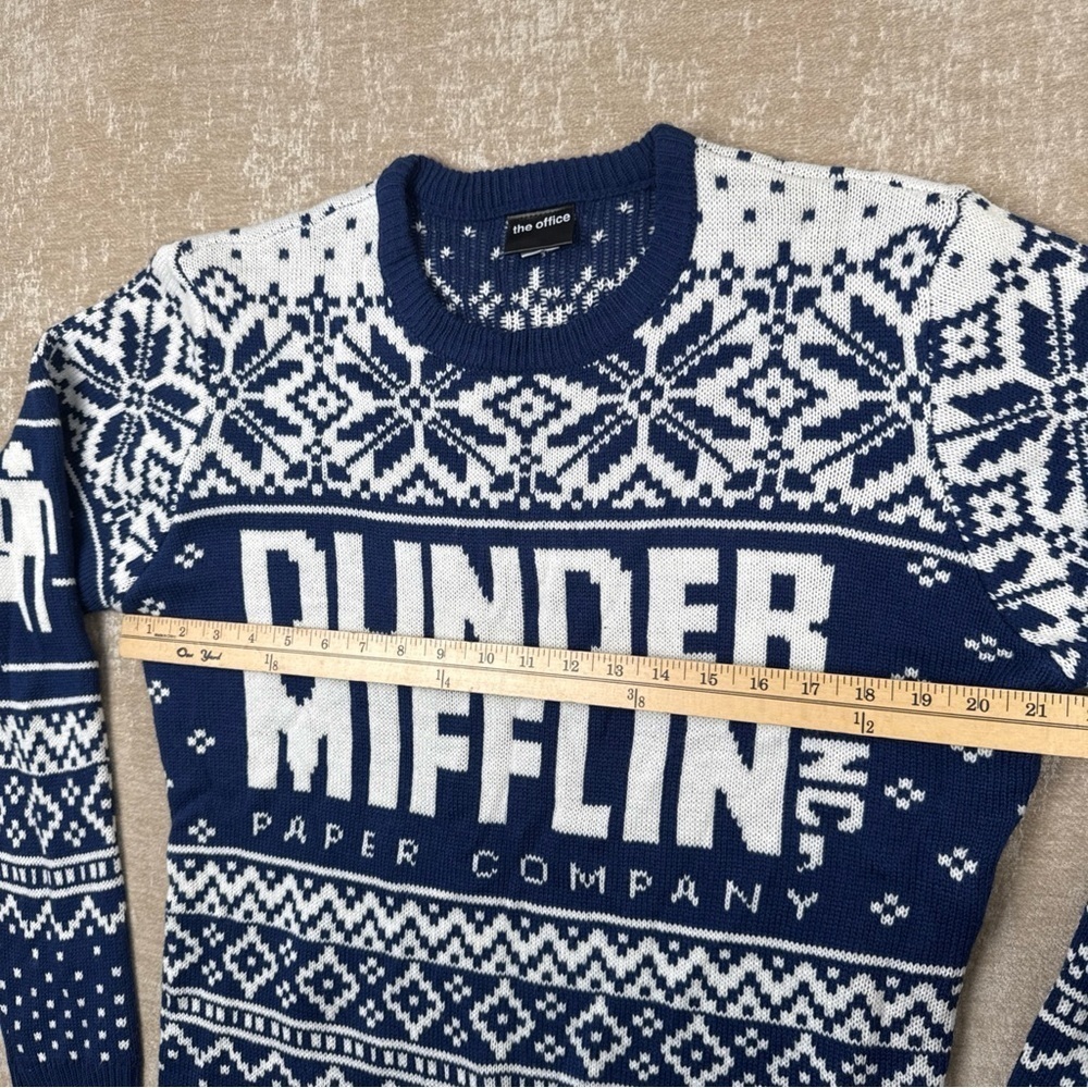 Dunder Mifflin The Office Sweater Mens Large Blue Snowflake Pullover Crew Neck - Picture 8 of 10